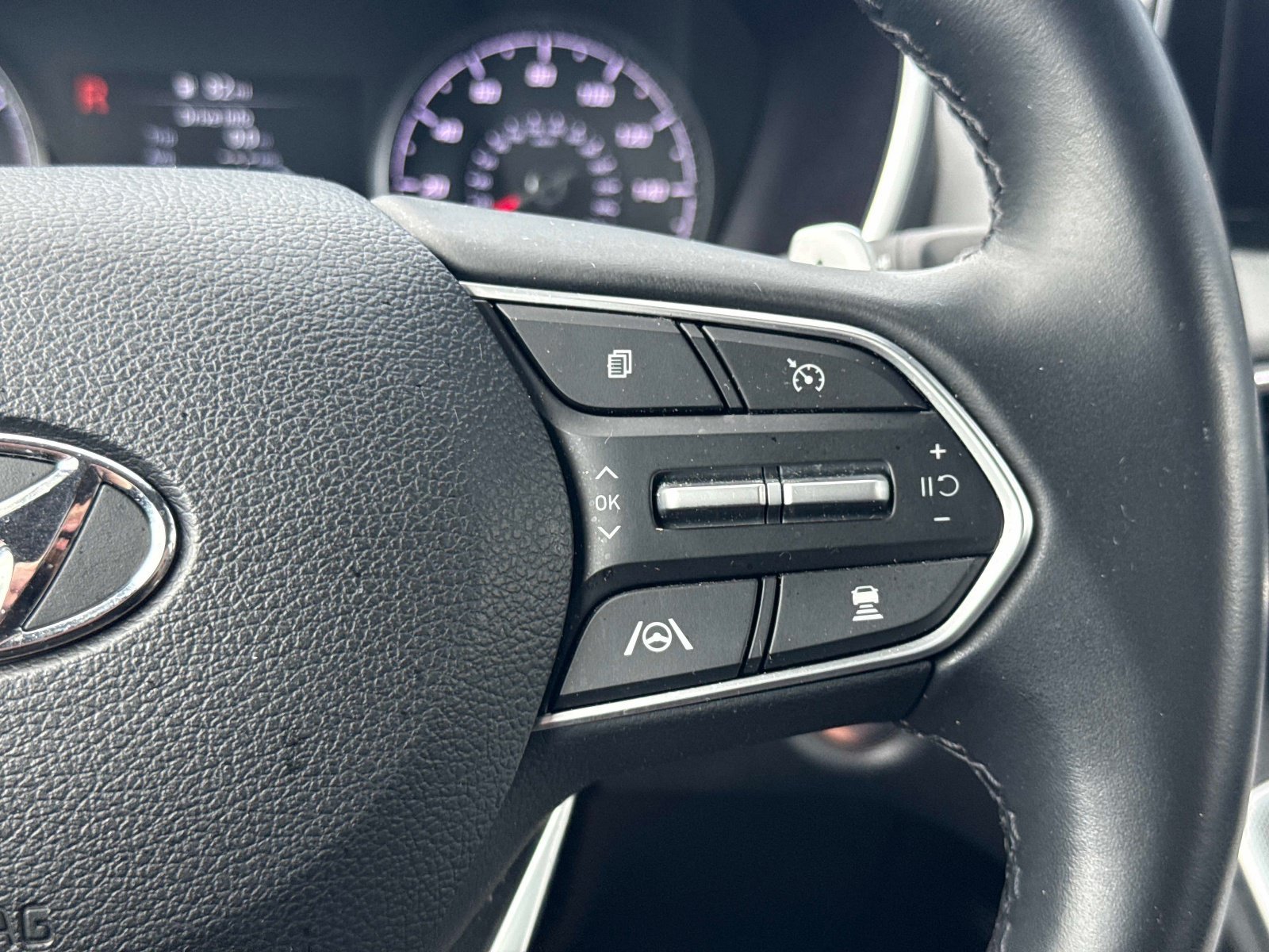 Used 2023 Shimmering Silver Hyundai SEL image 29