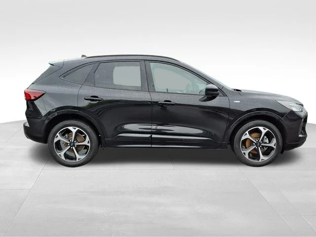 Used 2023 Black Ford ST-Line Select image 11