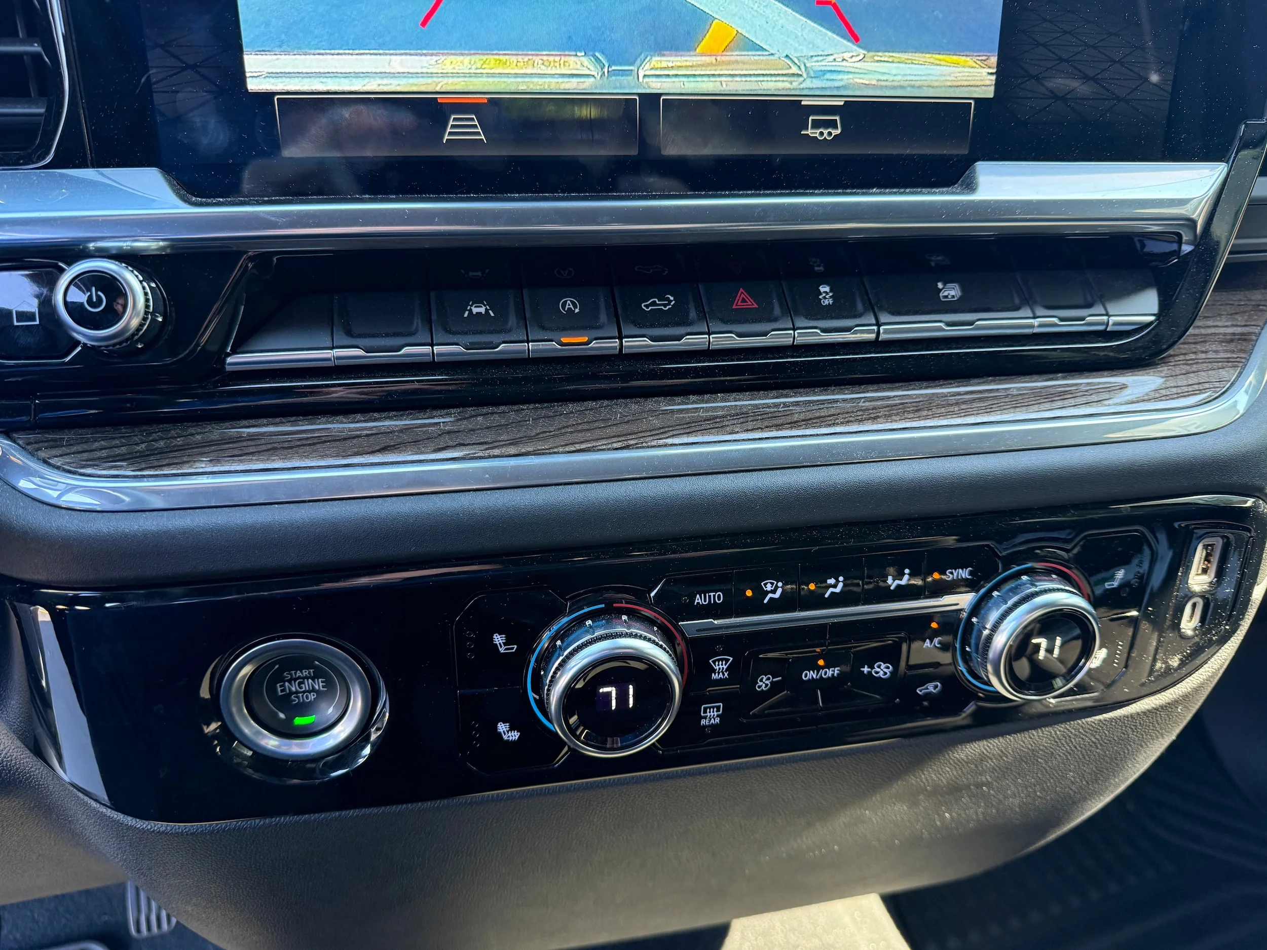 Used 2023 Sterling Metallic GMC Elevation image 20
