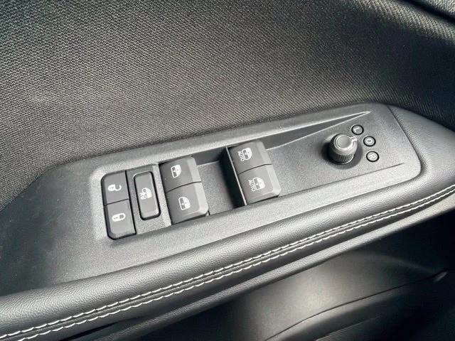 New 2026 White Jeep Laredo image 21