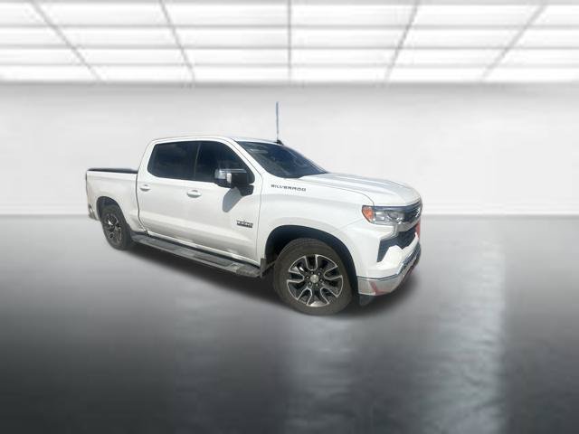 Used 2025 Summit White Chevrolet LT image 1