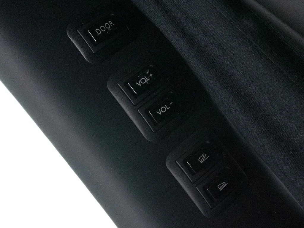 Used 2026 Black Diamond over Iguazu Blue Rolls-Royce  image 31