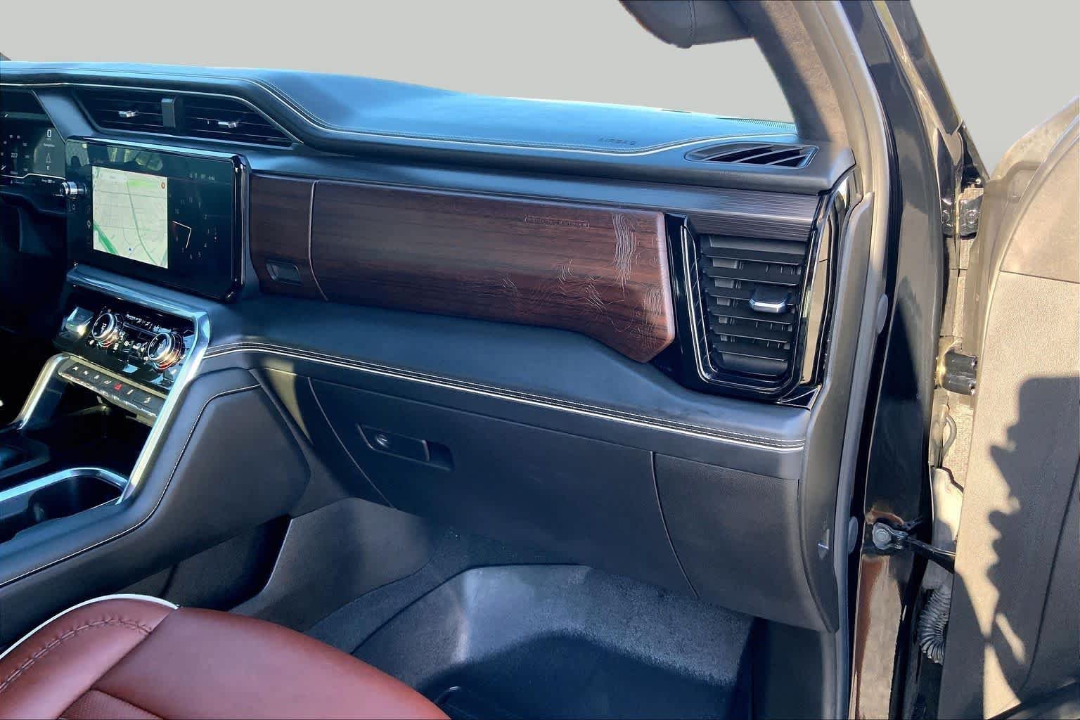 Used 2025 Onyx Black GMC Denali Ultimate image 19
