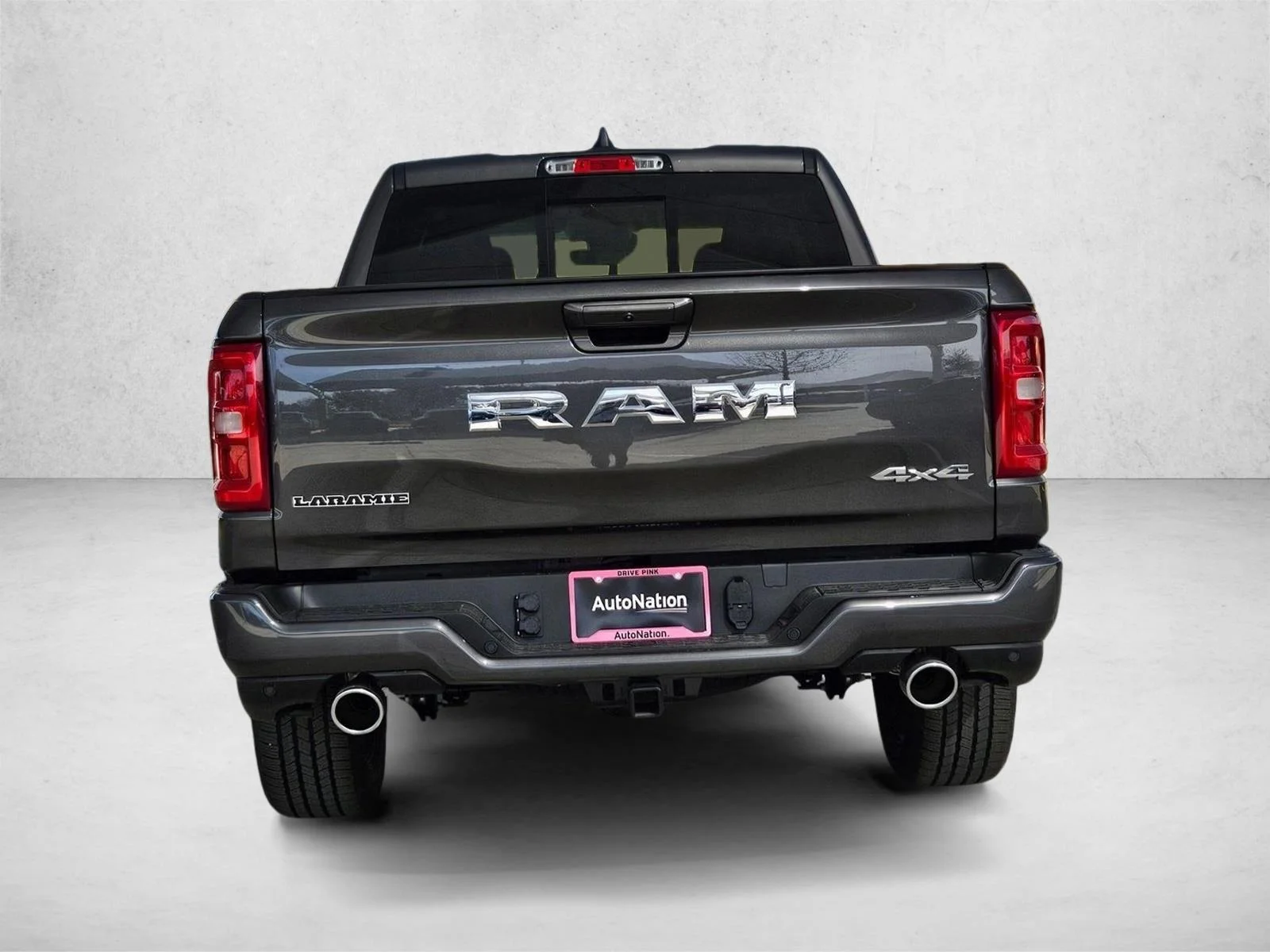 New 2026 Granite Crystal Metallic Clear-Coat Exterior Paint RAM Laramie image 8