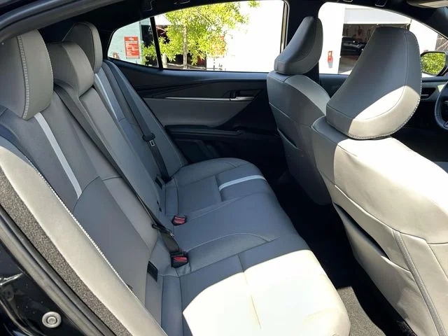 2025 Toyota Camry SE - Photo 14