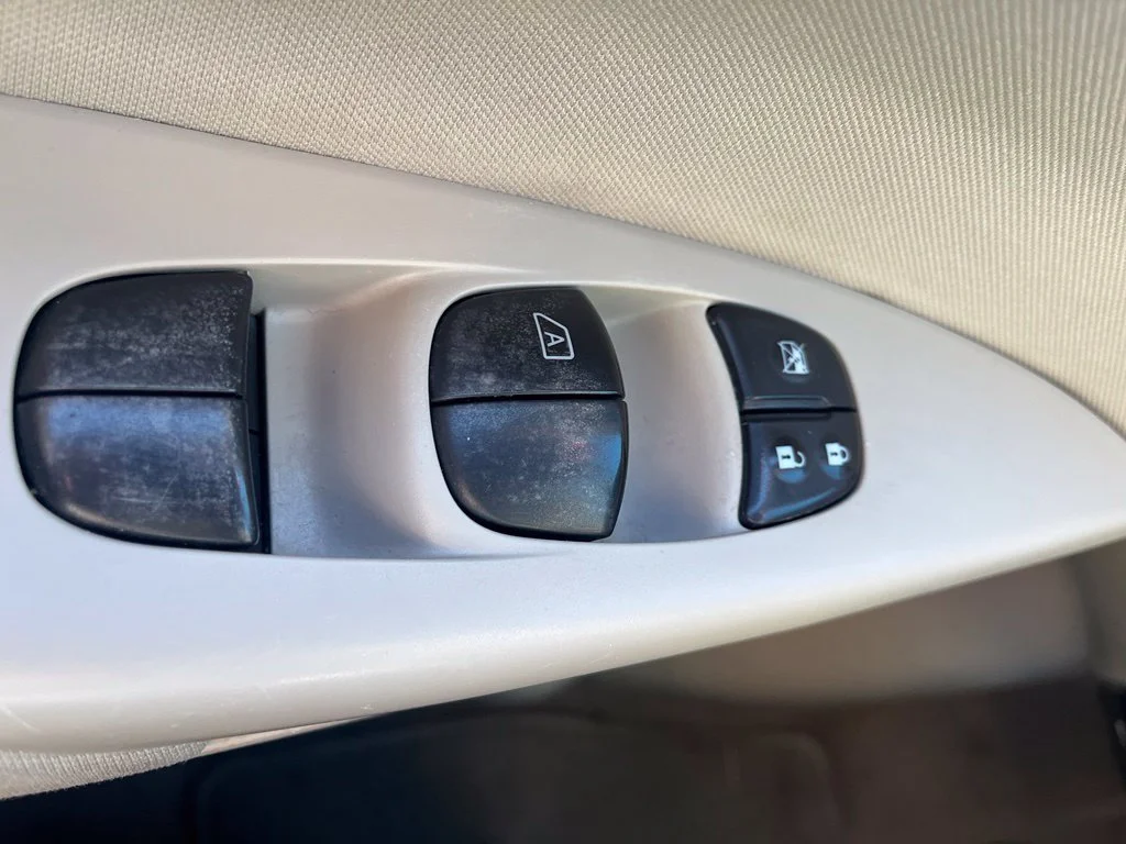 Used 2014 Blue Nissan SV image 10