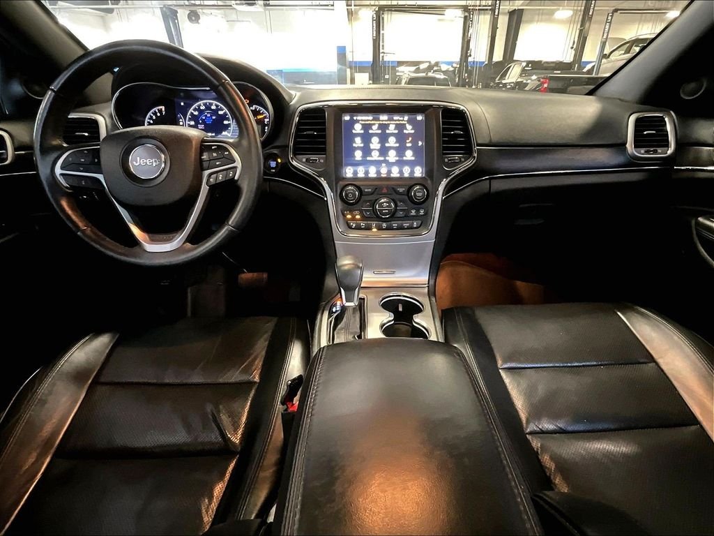 Used 2018 White Jeep Overland image 22