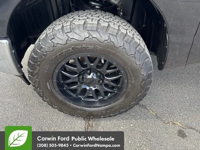 Used 2018 Black Nissan SV image 9