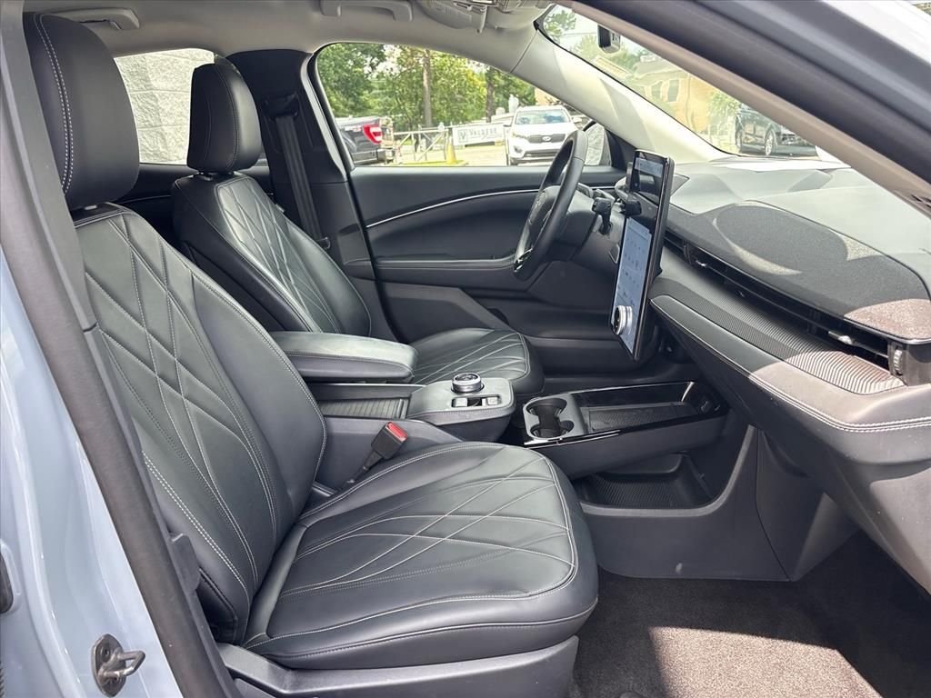 Used 2024 Gray Metallic Ford Select image 12