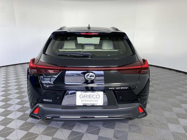 Used 2025 Black Lexus 300h F SPORT Design image 7