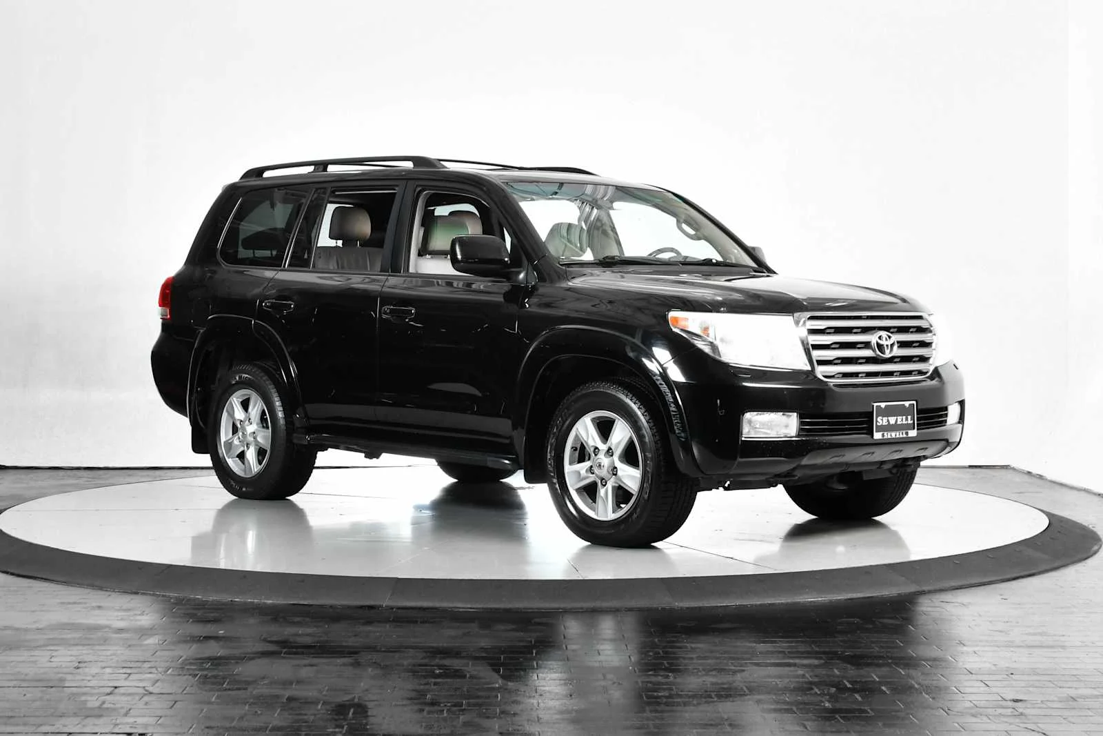 Used 2011 Black Toyota  image 8