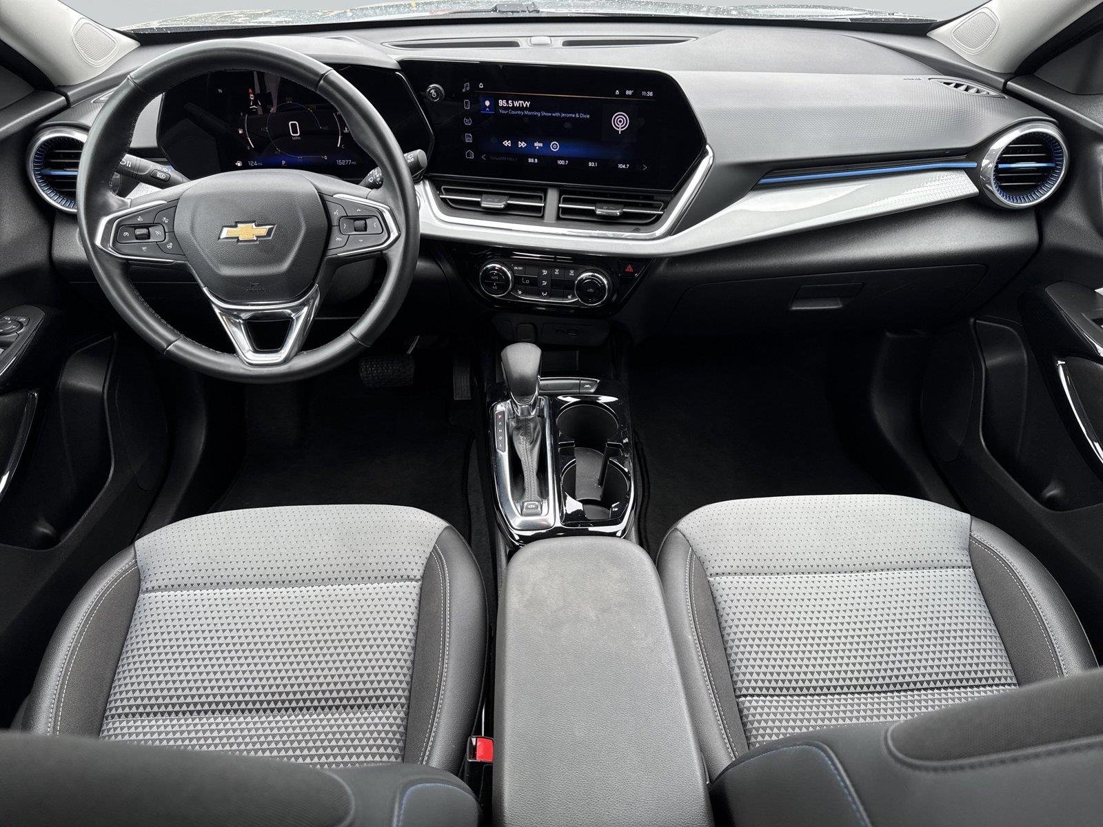 Used 2025 Sterling Gray Metallic Chevrolet LT image 11