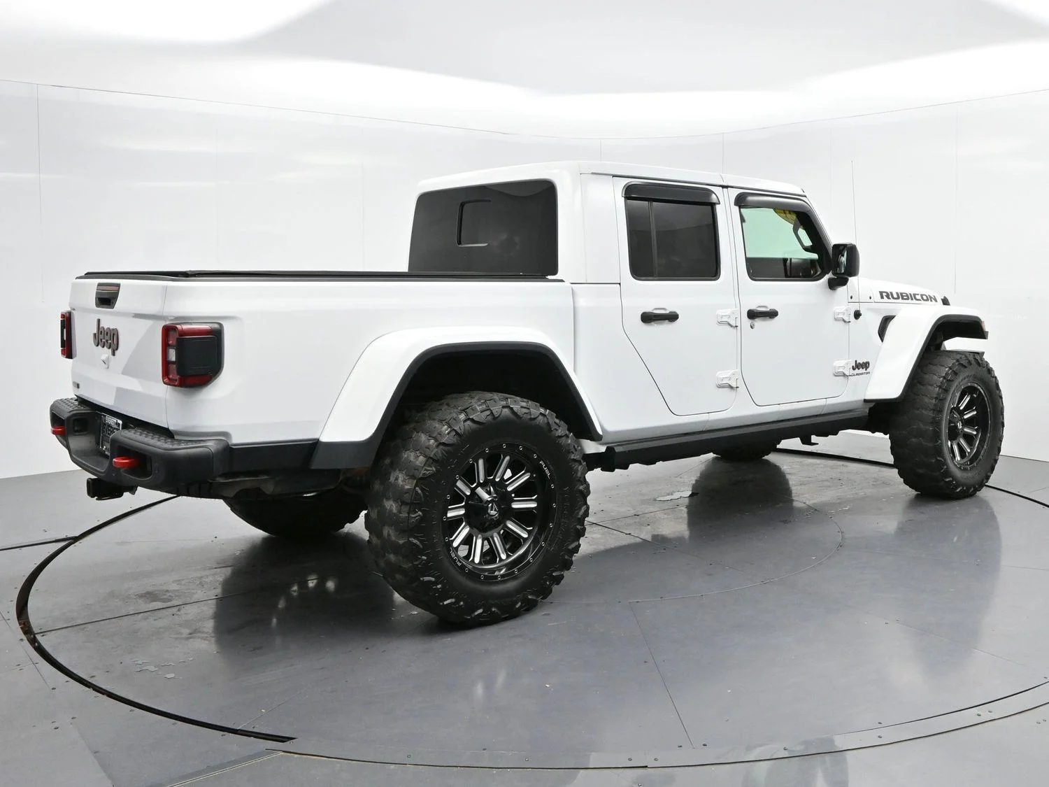 Used 2021  Jeep Rubicon image 7