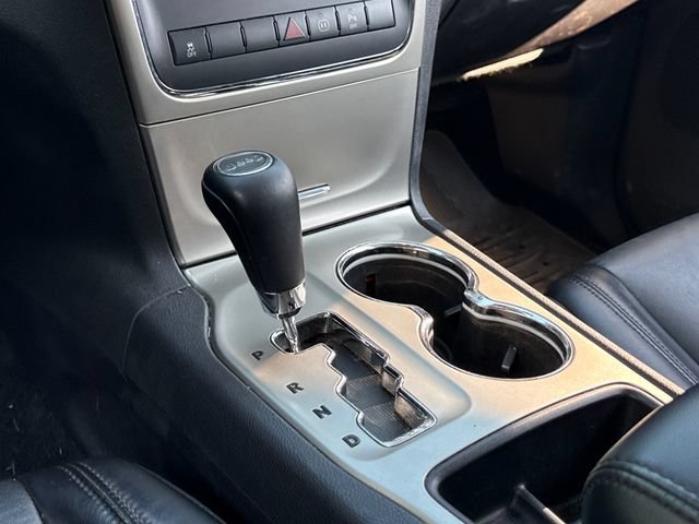 Used 2011 Blackberry Pearlcoat Jeep Laredo image 11