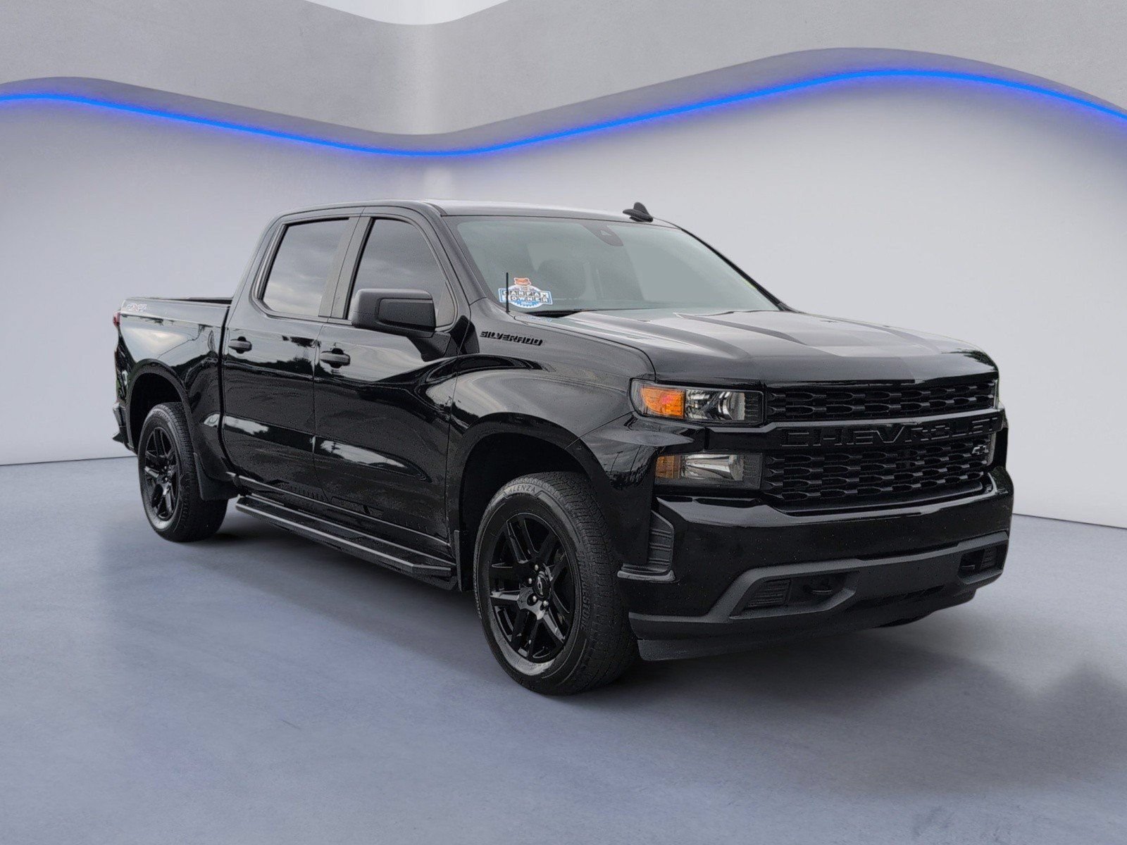 Used 2022 Black Chevrolet Custom image 10