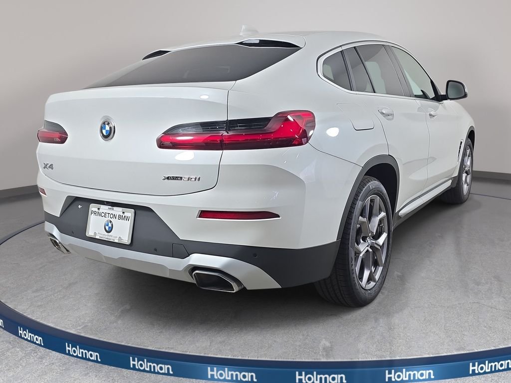 Certified Used 2025 Mineral White Metallic BMW xDrive30i image 5