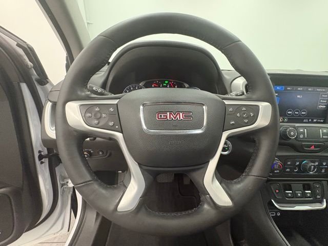 Used 2021 White GMC SLT image 17