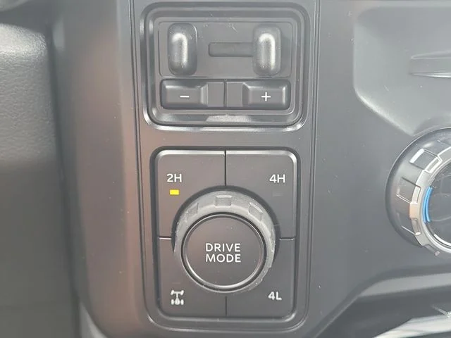 New 2026 Oxford White Ford Lariat image 29