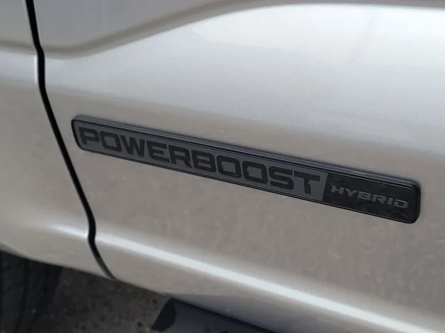New 2026 Silver Metallic Ford Lariat image 10
