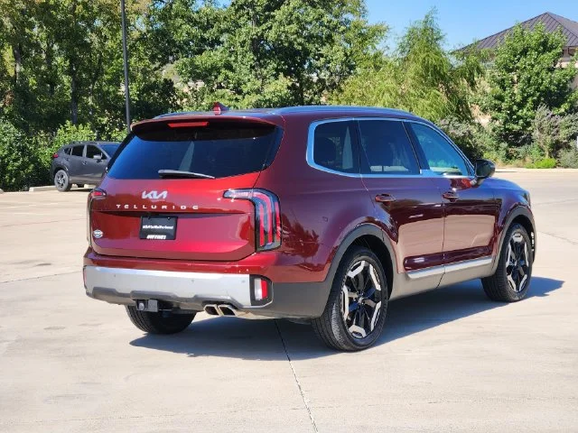 Used 2024 Red Kia EX image 7