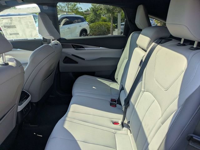 New 2027 BLACK OBSIDIAN INFINITI Luxe AWD image 14