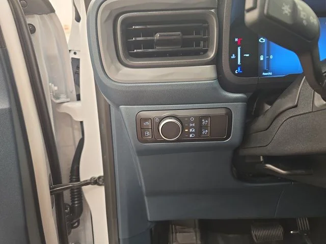 New 2026 Oxford White Ford XL image 36
