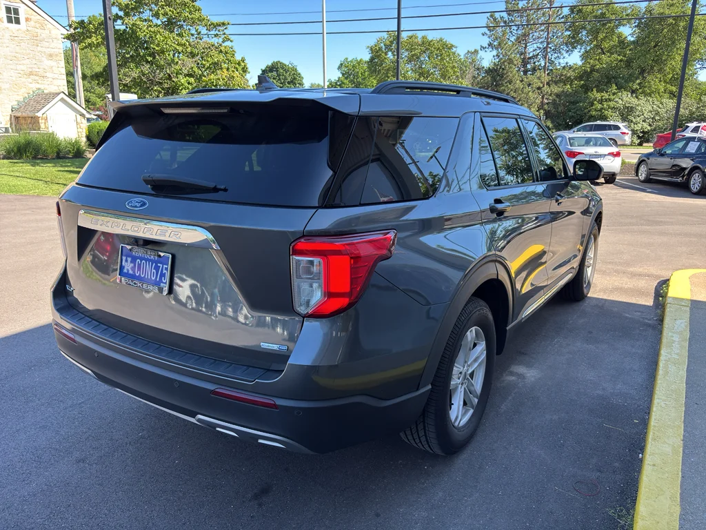 Used 2020 Magnetic Metallic Ford XLT image 4