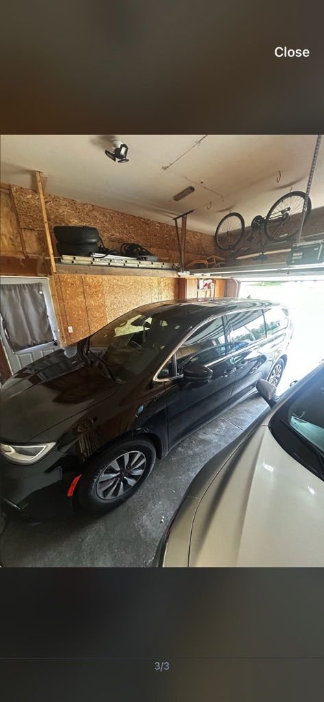 Used 2025 Black Chrysler Select image 7