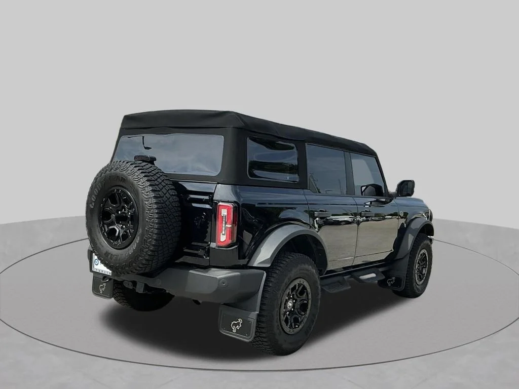 Used 2024 Black Ford Wildtrak image 11