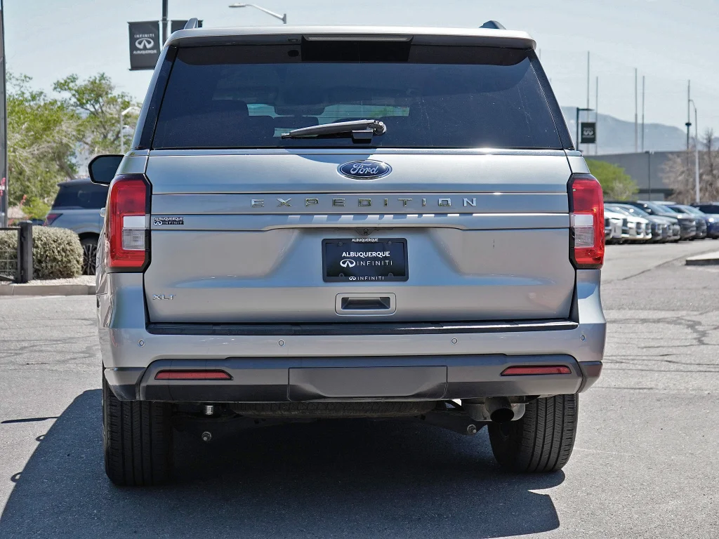 Used 2024 Silver Metallic Ford XLT image 7