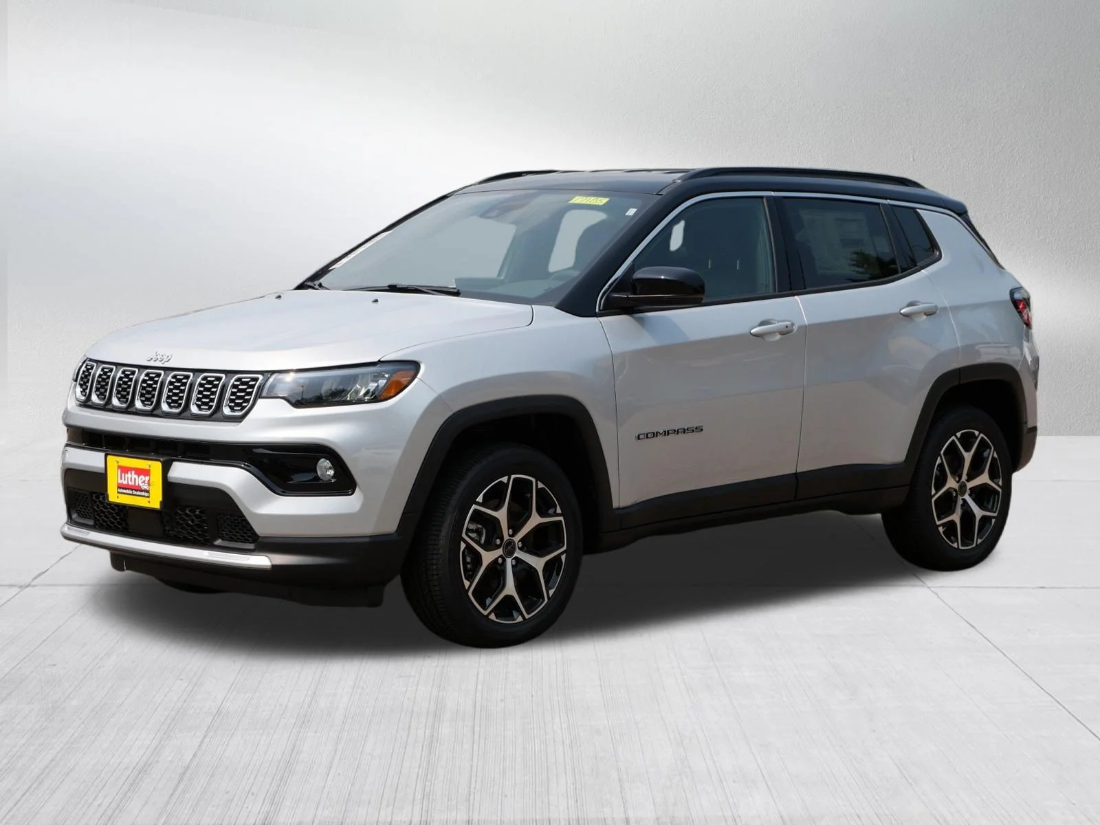 New 2026 Silver Zynith Metallic Clear-Coat Exterior Paint Jeep Limited image 2
