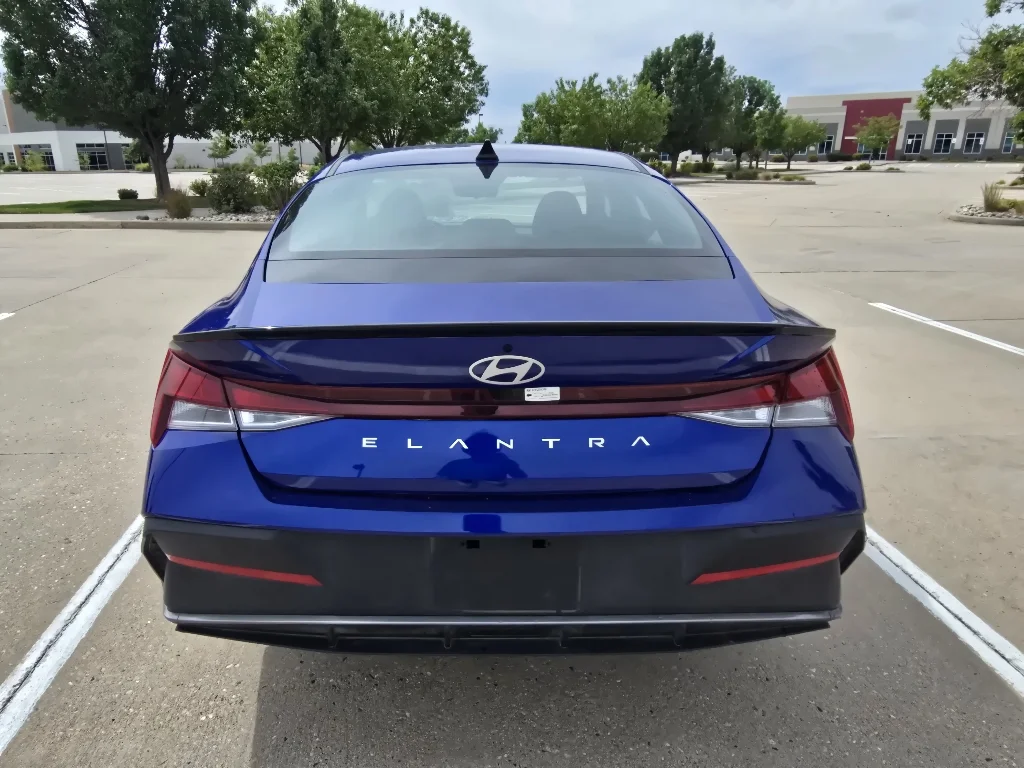 Used 2025 Intense Blue Hyundai SEL Sport image 5