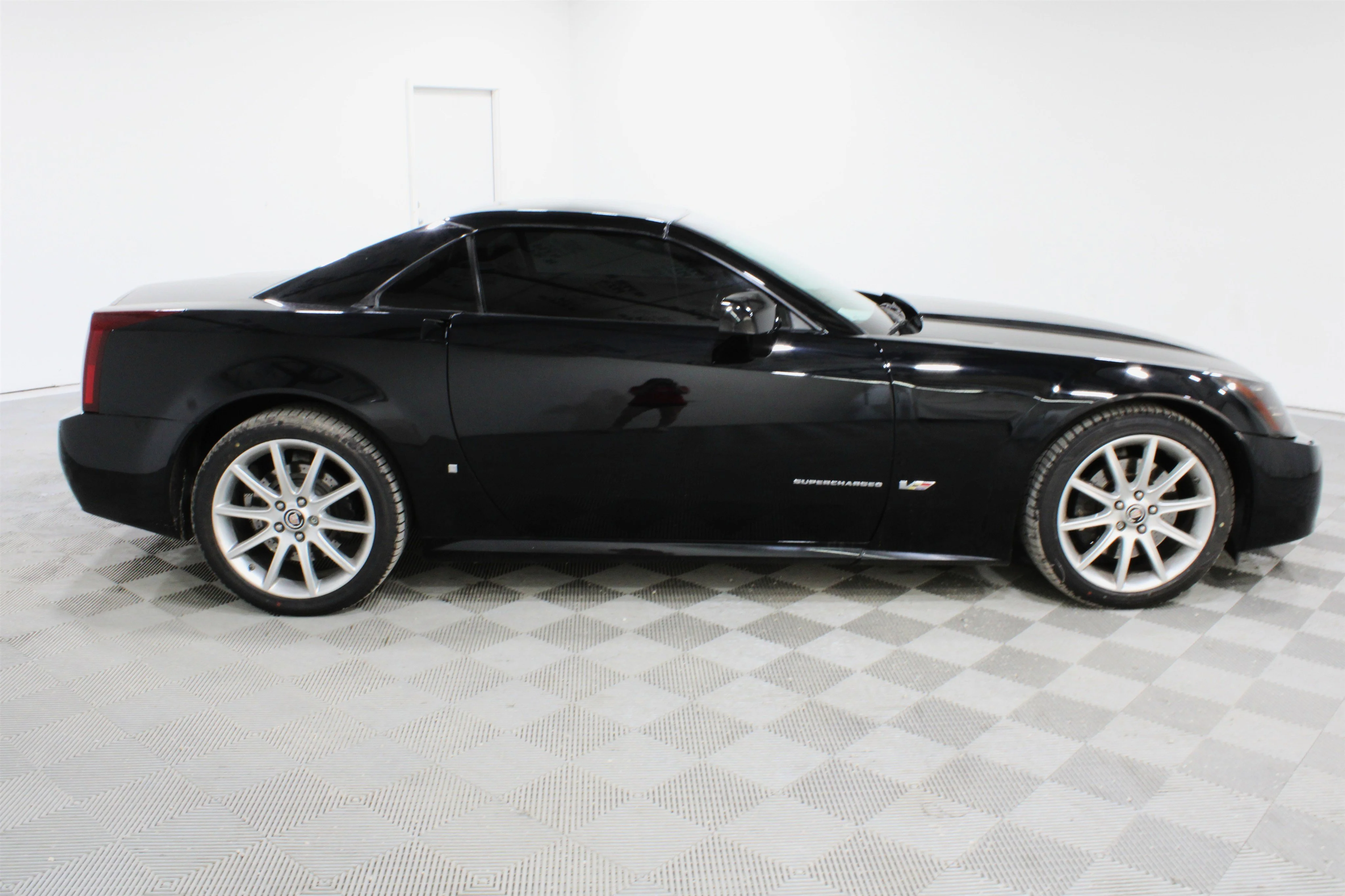 2007 Cadillac XLR V - Photo 22