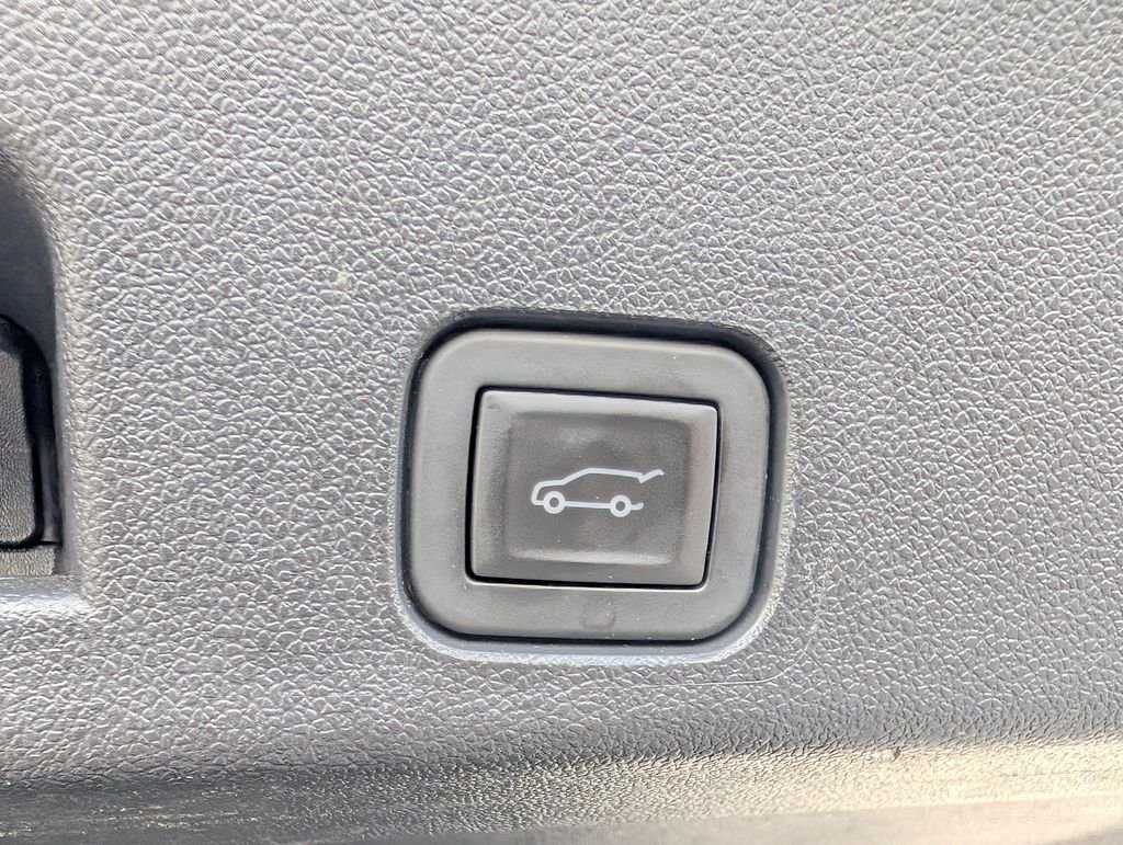 2025 GMC Acadia Elevation - Photo 11