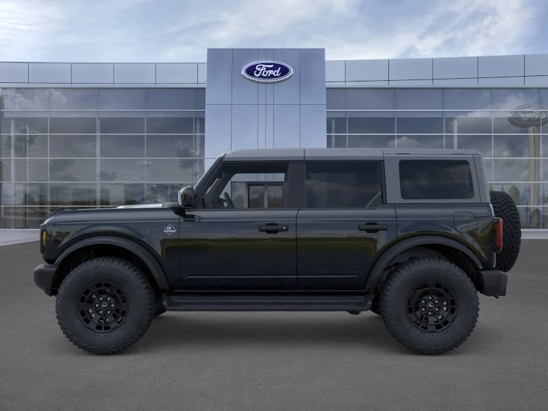 New 2026 Shadow Black Ford Outer Banks® image 3