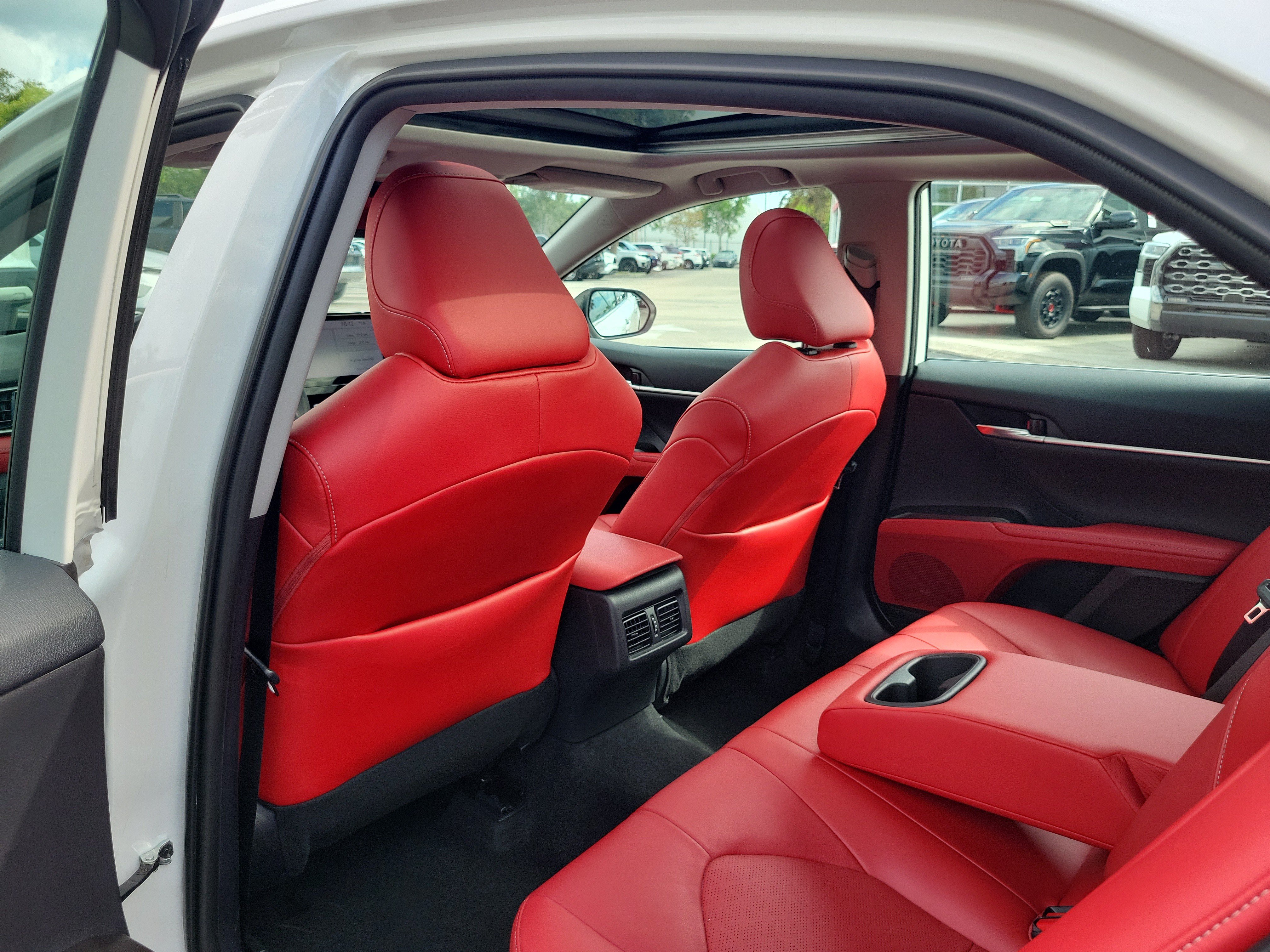 Used 2022 Pearl Toyota XSE image 12