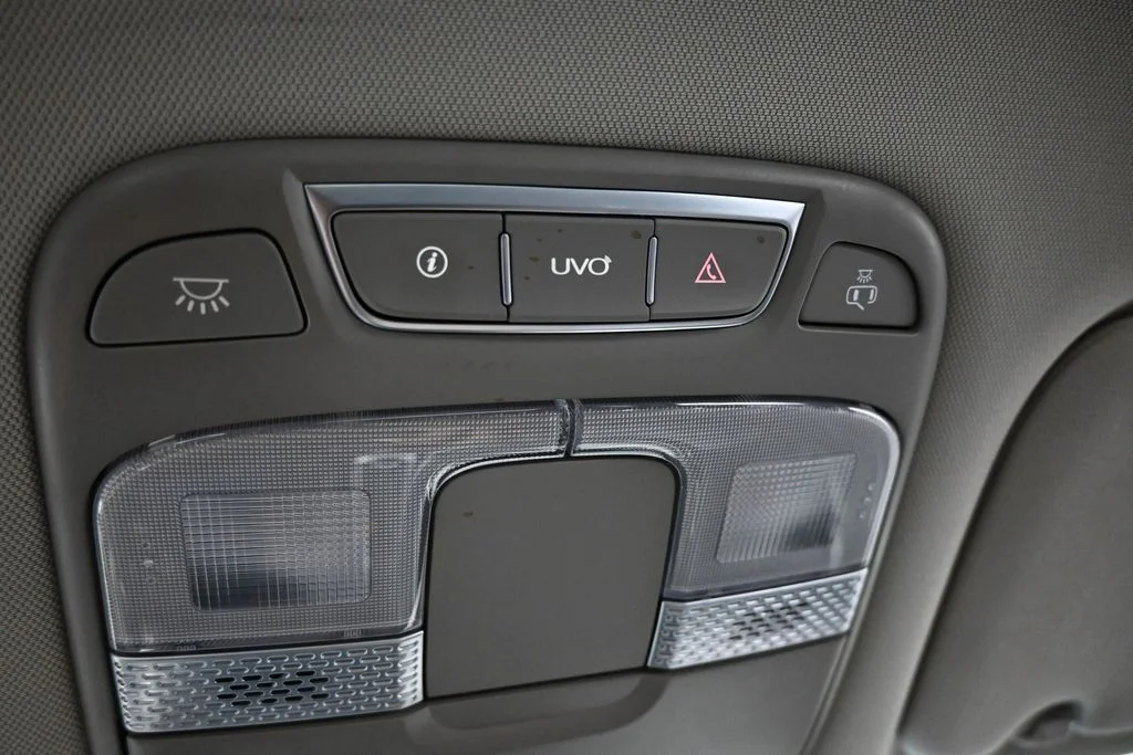 Used 2022 Ebony Black Kia LX image 31