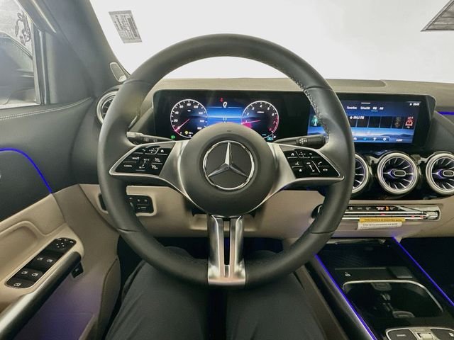 New 2026 Polar White Mercedes-Benz GLA 250 image 11