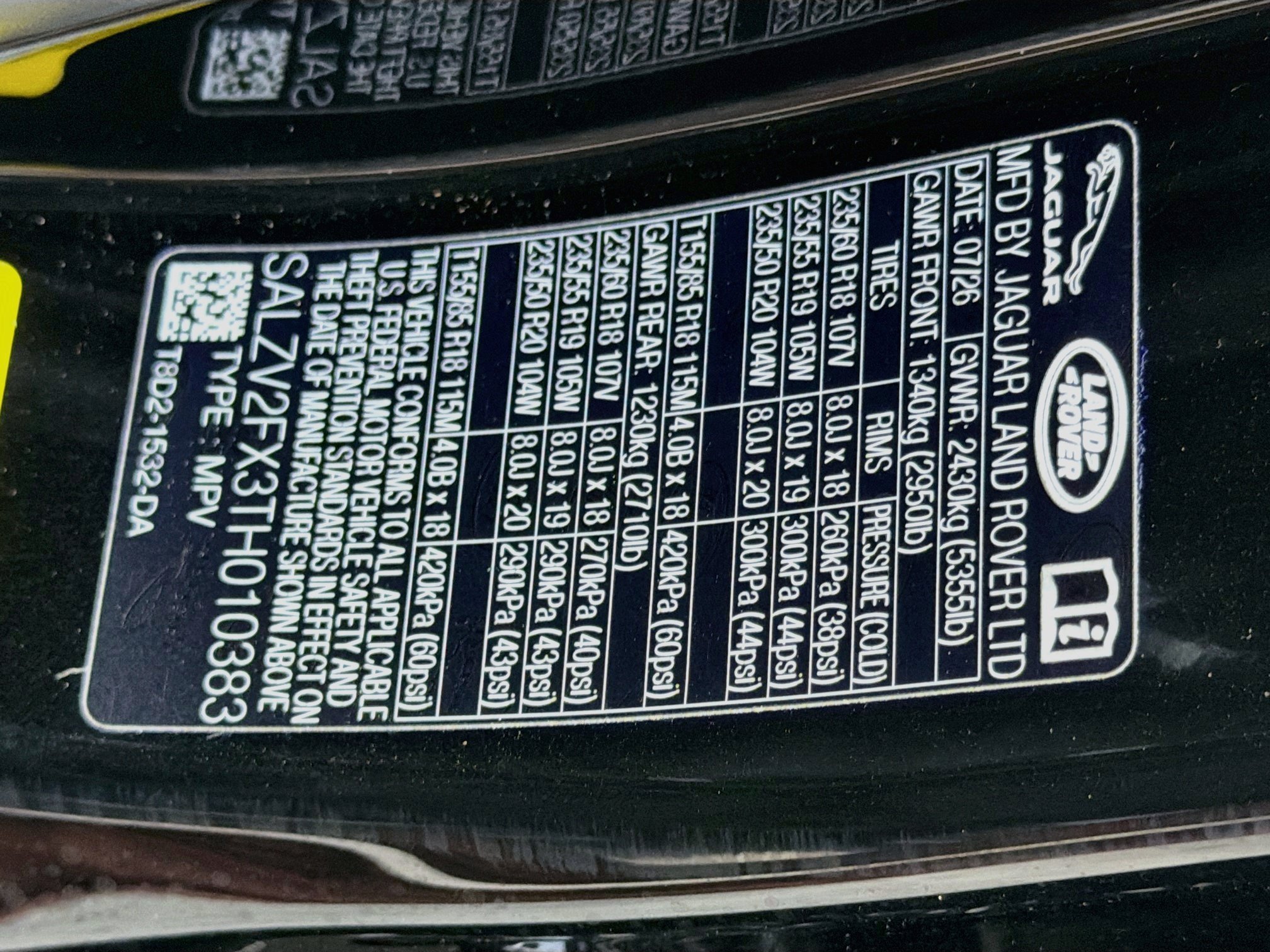 New 2026 Santorini Black LAND ROVER  image 42