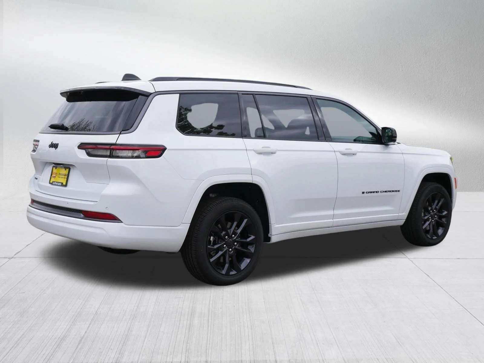 New 2026 Bright White Clear-Coat Exterior Paint Jeep Limited Reserve image 7