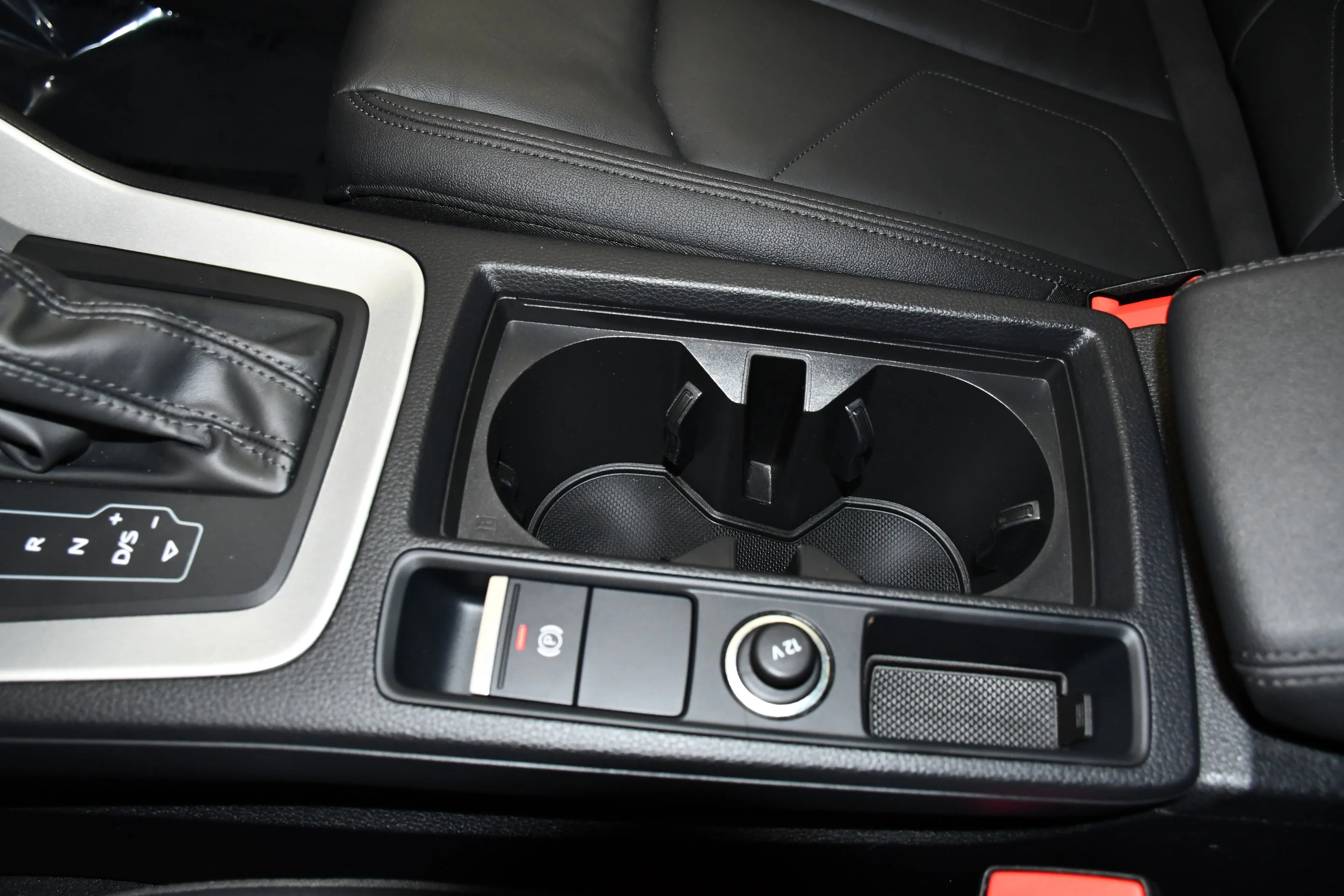 Used 2025 Red Audi S line Premium image 33
