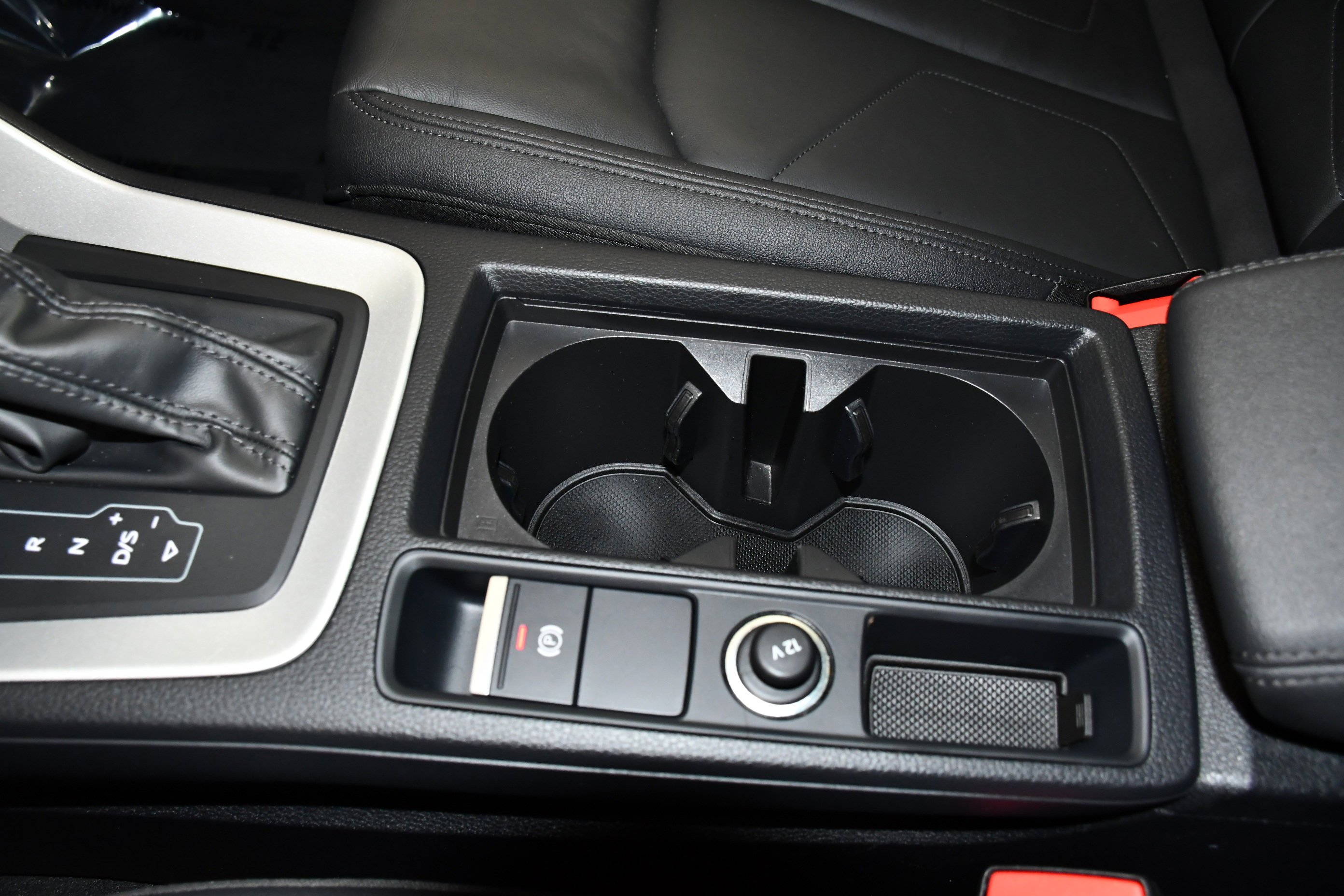 Used 2025 Red Audi S line Premium image 33