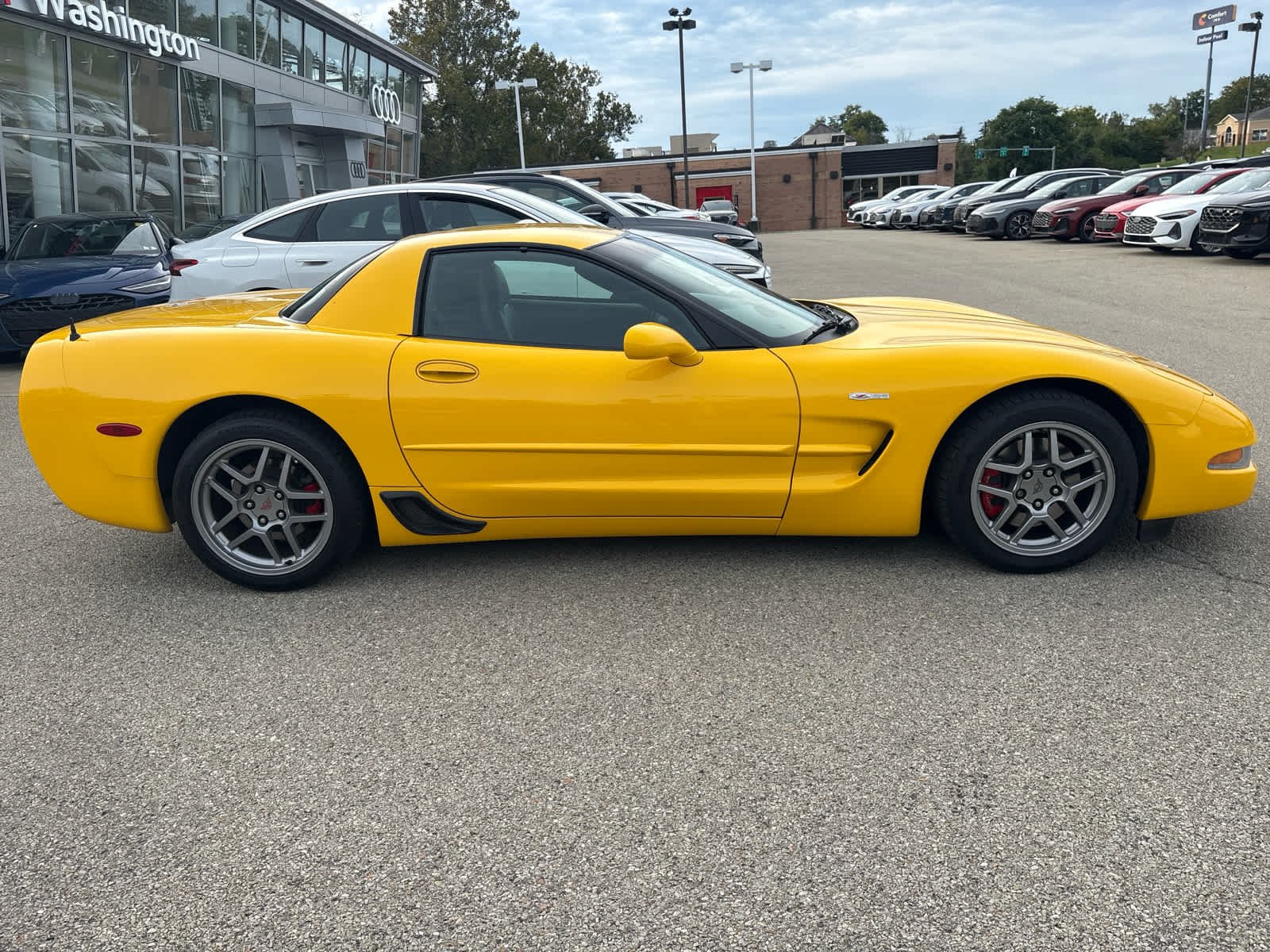 Used 2003 Millenium Yellow Chevrolet Z06 image 3