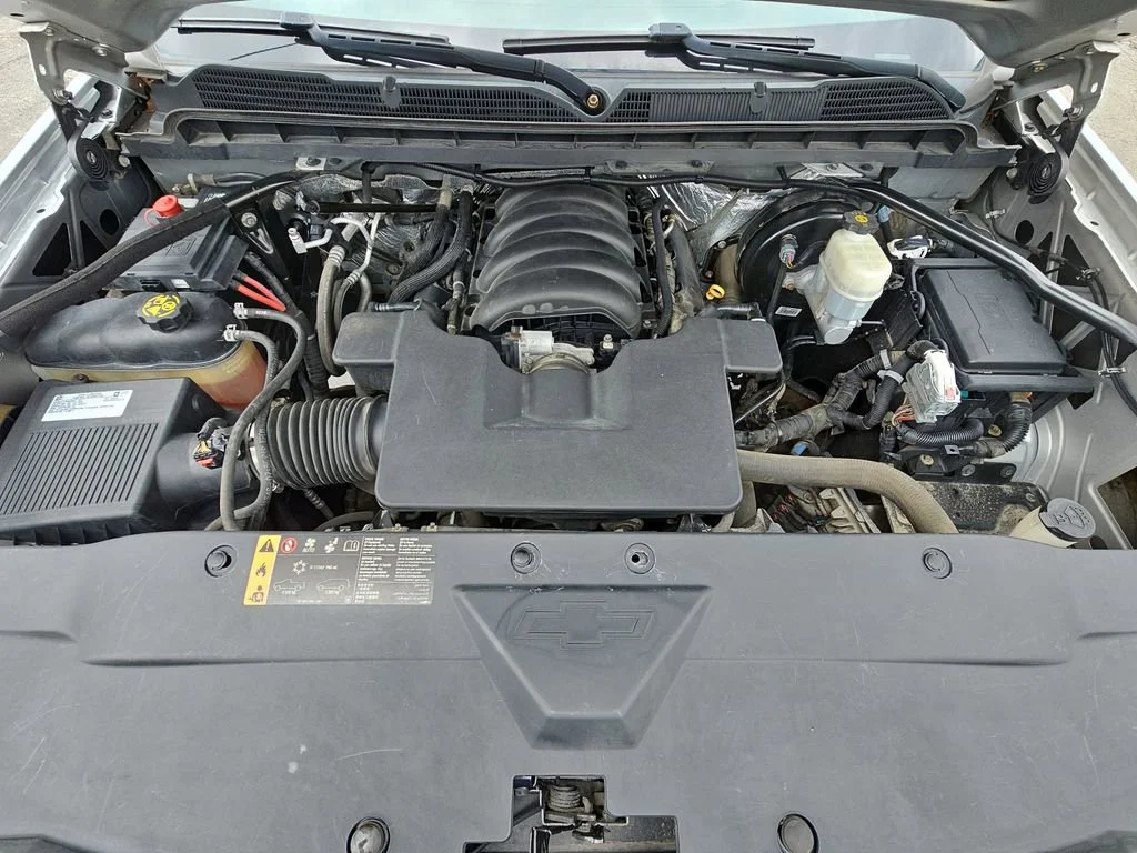 Used 2018 SILVER ICE METALLIC Chevrolet LT image 33