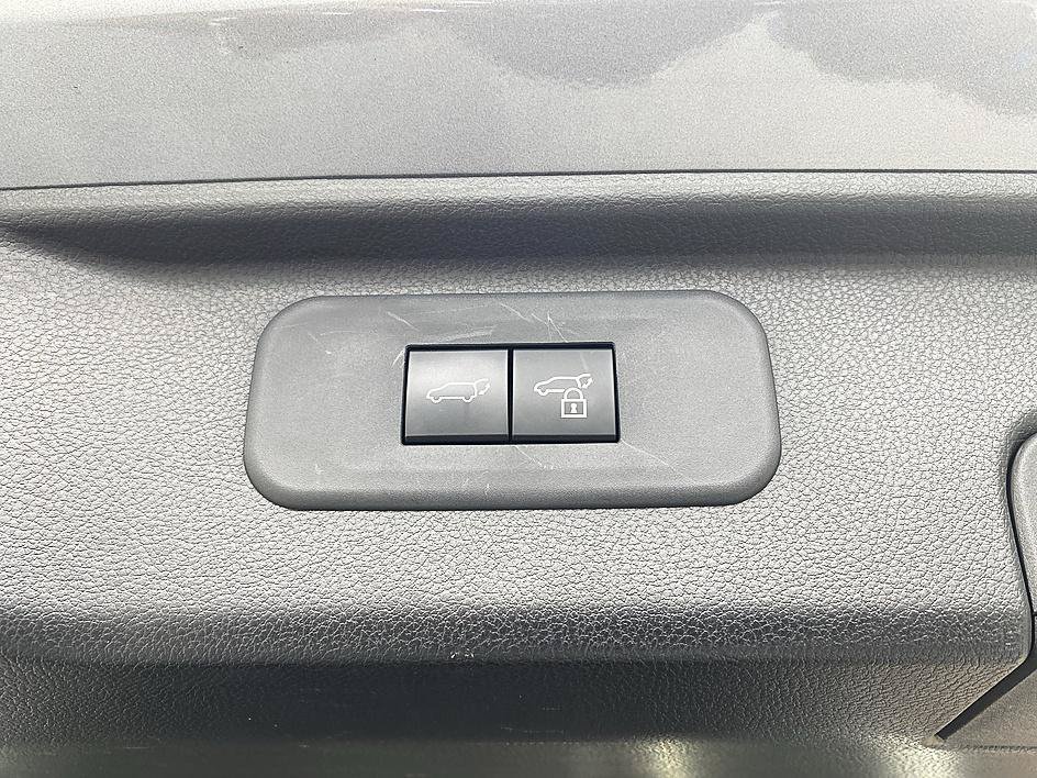 Used 2025 Heavy Metal Toyota Platinum image 27