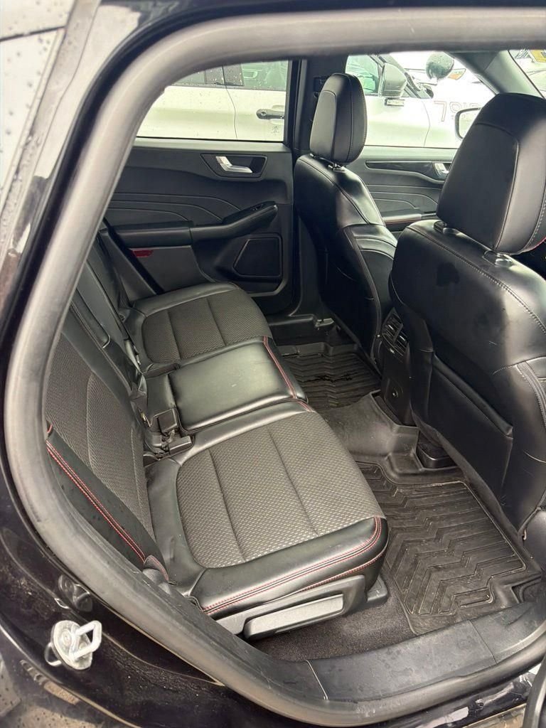 Used 2024 Black Metallic Ford ST-Line image 9