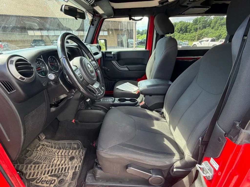 Used 2017 Red Jeep Sport image 10