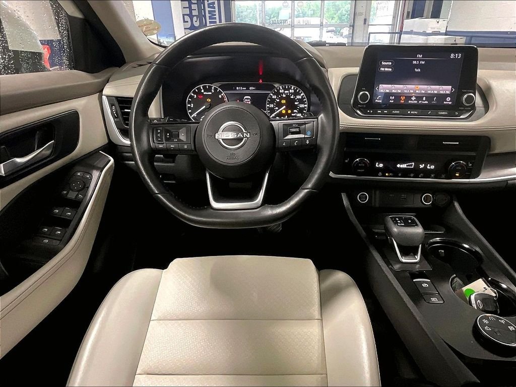 Used 2023 White Nissan SV image 17