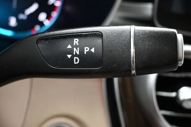 Used 2022 Blue Mercedes-Benz GLC 300 image 25