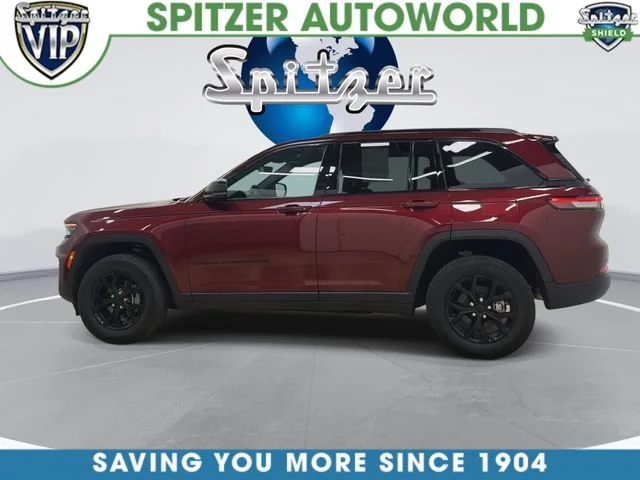 Used 2025 Red Jeep Altitude image 3